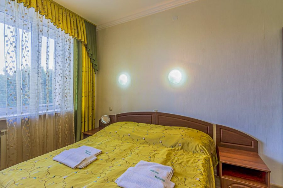Номер Люкс корпус №3 — 44м в санатории Узбекистан город Кисловодск - фотография