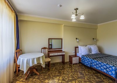 Номер Сюит джуниор — 44м в санатории Узбекистан город Кисловодск - фотография