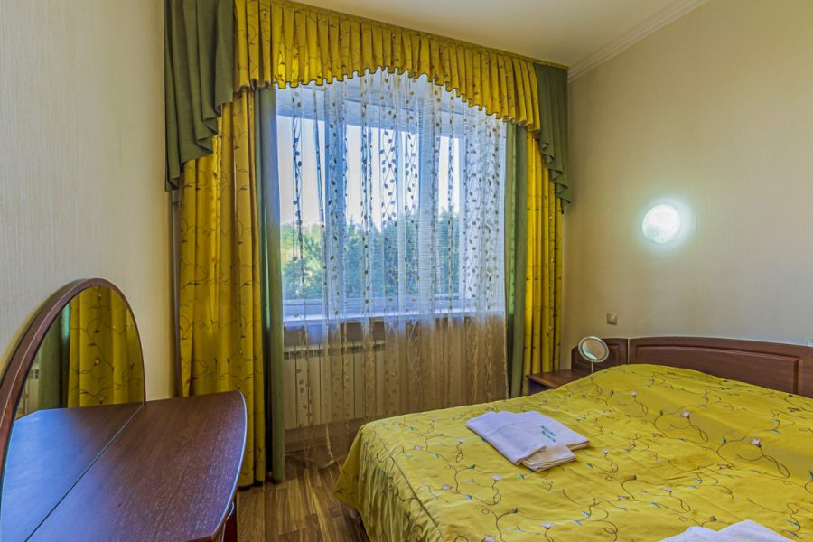 Номер Люкс корпус №3 — 44м в санатории Узбекистан город Кисловодск - фотография