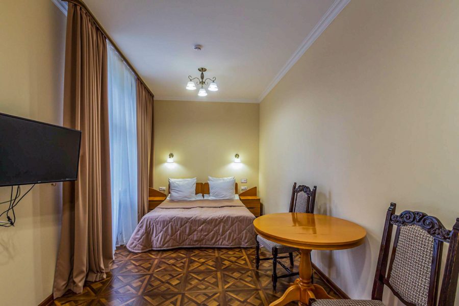 Номер Сюит джуниор корпус №2 — 44м в санатории Узбекистан город Кисловодск - фотография