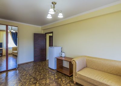 Номер Сюит джуниор — 44м в санатории Узбекистан город Кисловодск - фотография