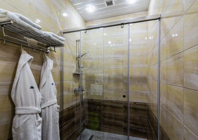 Ванная комната в номере Сюит джуниор корпус №2 — 44м в санатории Узбекистан город Кисловодск - фотография