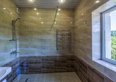 Ванная комната в номере Сюит джуниор — 44м в санатории Узбекистан город Кисловодск - фотография