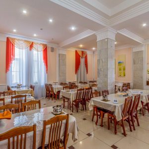 Зал питания в санатории Узбекистан город Кисловодск - фотография