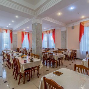 Зал питания в санатории Узбекистан город Кисловодск - фотография