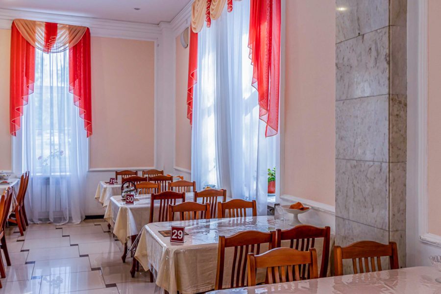 Зал питания в санатории Узбекистан город Кисловодск - фотография