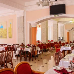 Зал питания в санатории Узбекистан город Кисловодск - фотография