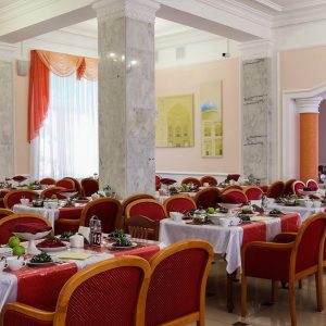 Зал питания в санатории Узбекистан город Кисловодск - фотография