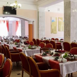 Зал питания в санатории Узбекистан город Кисловодск - фотография