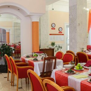 Зал питания в санатории Узбекистан город Кисловодск - фотография