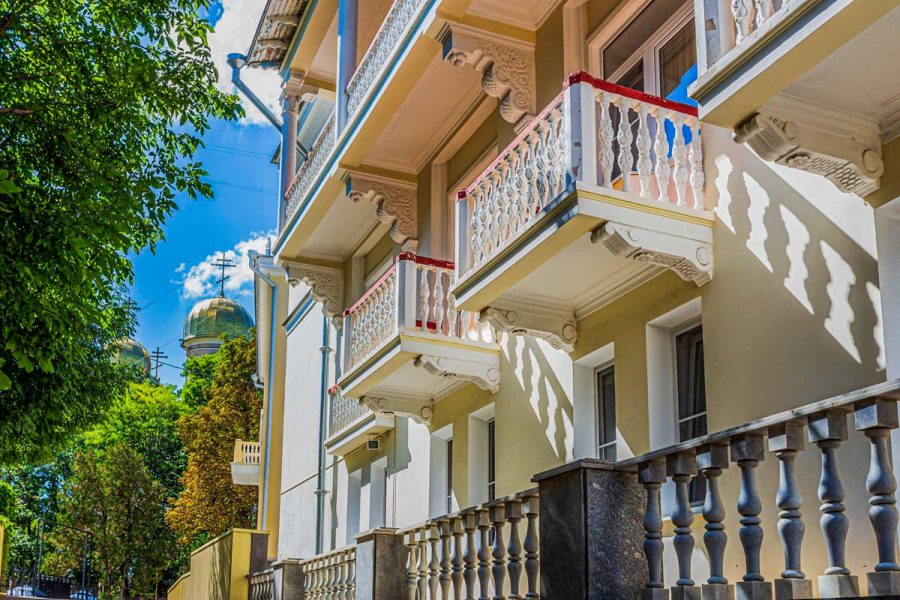 Вид на корпус санатория Узбекистан город Кисловодск - фотография