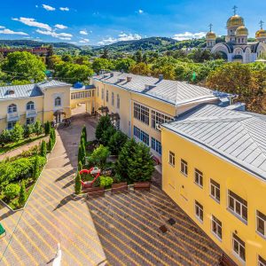 Вид на корпуса сверху санатория Узбекистан город Кисловодск - фотография