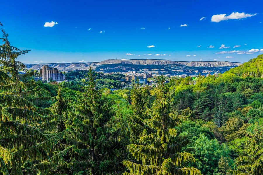 Вид на парковую зону с санатория Узбекистан город Кисловодск - фотография