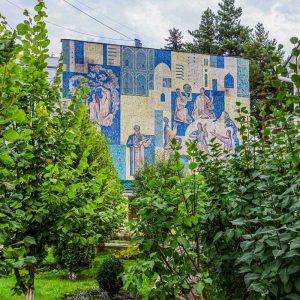 Парковая зона на территории санатория Узбекистан город Кисловодск - фотография