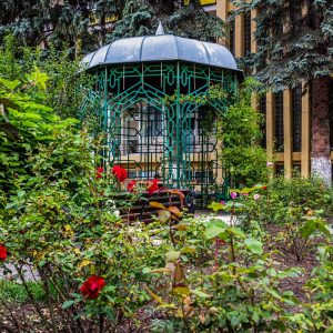 Беседка на территории санатория Узбекистан город Кисловодск - фотография