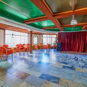 Танцевальный зал в санатории Узбекистан город Кисловодск - фотография