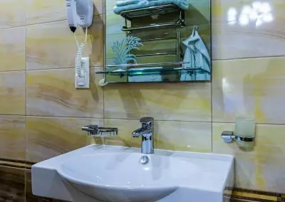 Ванная комната в номере Сюит джуниор корпус №2 — 30м в санатории Узбекистан город Кисловодск - фотография