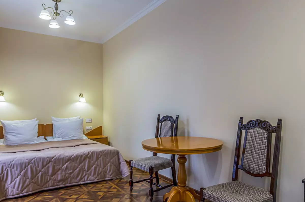 Номер Сюит джуниор корпус №2 — 44м в санатории Узбекистан город Кисловодск - фотография