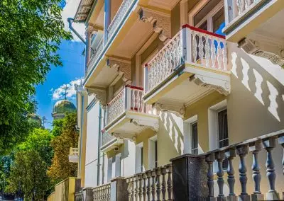 Вид на корпус санатория Узбекистан город Кисловодск - фотография